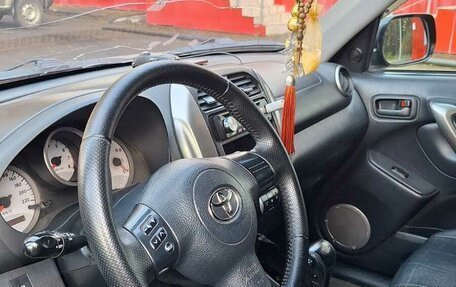 Toyota RAV4, 2004 год, 930 000 рублей, 9 фотография