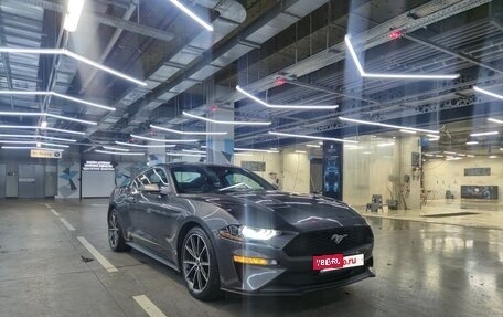 Ford Mustang VI рестайлинг, 2017 год, 2 550 000 рублей, 4 фотография