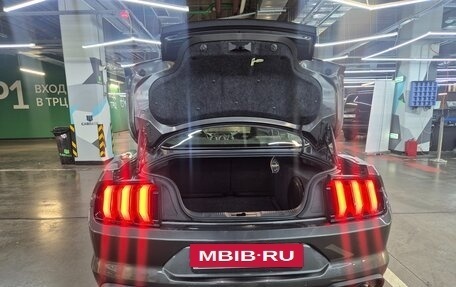 Ford Mustang VI рестайлинг, 2017 год, 2 550 000 рублей, 19 фотография