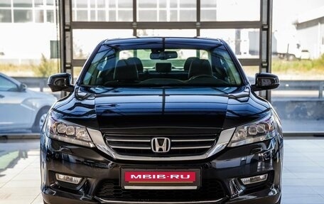Honda Accord IX рестайлинг, 2013 год, 1 948 000 рублей, 2 фотография