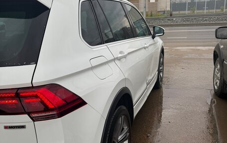Volkswagen Tiguan II, 2018 год, 2 400 000 рублей, 6 фотография