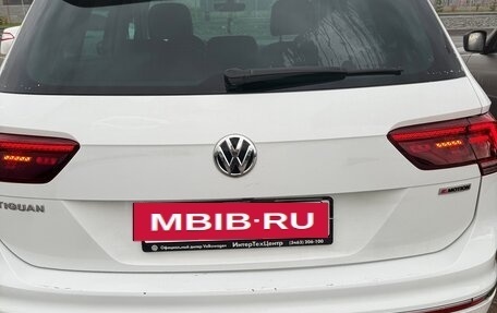 Volkswagen Tiguan II, 2018 год, 2 400 000 рублей, 2 фотография