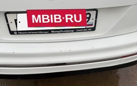 Volkswagen Tiguan II, 2018 год, 2 400 000 рублей, 5 фотография
