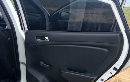 Hyundai Solaris II рестайлинг, 2016 год, 620 000 рублей, 13 фотография