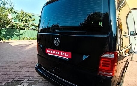 Volkswagen Multivan T6 рестайлинг, 2016 год, 2 990 000 рублей, 8 фотография