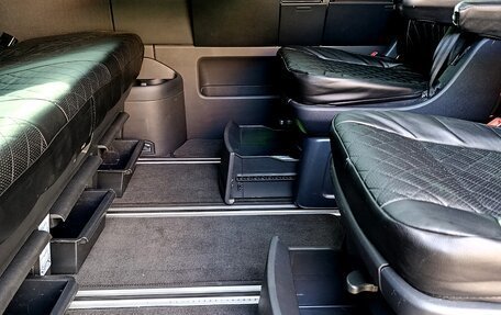 Volkswagen Multivan T6 рестайлинг, 2016 год, 2 990 000 рублей, 30 фотография