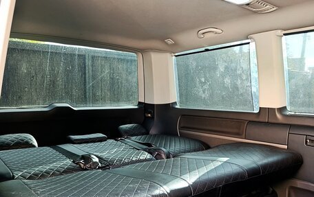 Volkswagen Multivan T6 рестайлинг, 2016 год, 2 990 000 рублей, 28 фотография