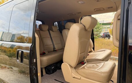 Hyundai H-1 II рестайлинг, 2015 год, 2 550 000 рублей, 18 фотография