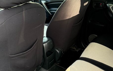 Toyota RAV4, 2004 год, 810 000 рублей, 7 фотография