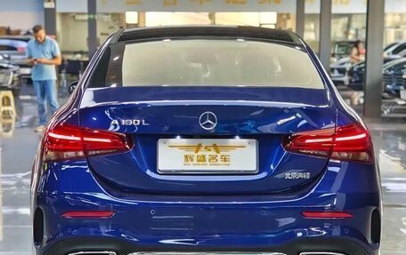 Mercedes-Benz A-Класс, 2021 год, 2 100 000 рублей, 5 фотография