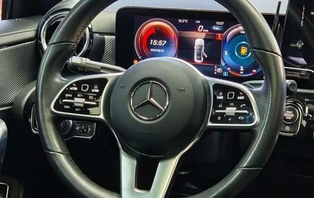 Mercedes-Benz A-Класс, 2021 год, 2 100 000 рублей, 12 фотография