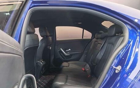 Mercedes-Benz A-Класс, 2021 год, 2 100 000 рублей, 13 фотография