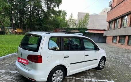Volkswagen Touran III, 2014 год, 950 000 рублей, 5 фотография