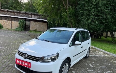 Volkswagen Touran III, 2014 год, 950 000 рублей, 8 фотография