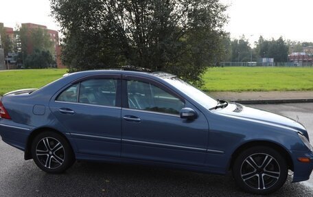 Mercedes-Benz C-Класс, 2004 год, 950 000 рублей, 8 фотография