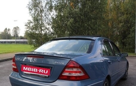 Mercedes-Benz C-Класс, 2004 год, 950 000 рублей, 13 фотография