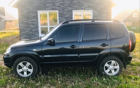 Chevrolet Niva I рестайлинг, 2015 год, 640 000 рублей, 1 фотография