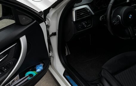 BMW 3 серия, 2017 год, 2 590 000 рублей, 10 фотография