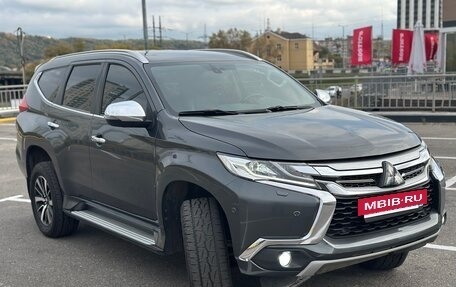 Mitsubishi Pajero Sport III рестайлинг, 2018 год, 2 990 000 рублей, 4 фотография