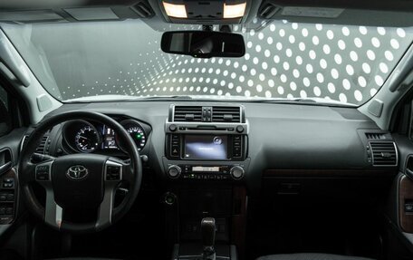 Toyota Land Cruiser Prado 150 рестайлинг 2, 2015 год, 3 606 000 рублей, 10 фотография