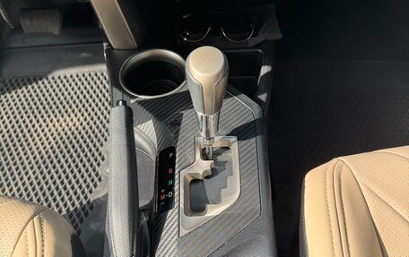 Toyota RAV4, 2015 год, 1 850 000 рублей, 12 фотография