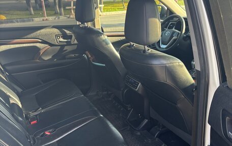 Toyota Highlander III, 2014 год, 2 950 000 рублей, 7 фотография