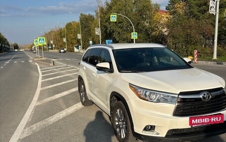 Toyota Highlander III, 2014 год, 2 950 000 рублей, 4 фотография