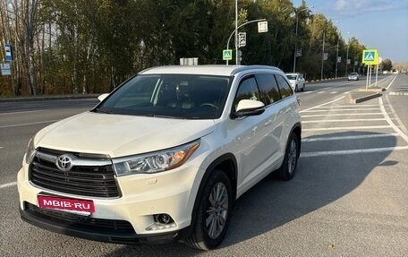 Toyota Highlander III, 2014 год, 2 950 000 рублей, 3 фотография