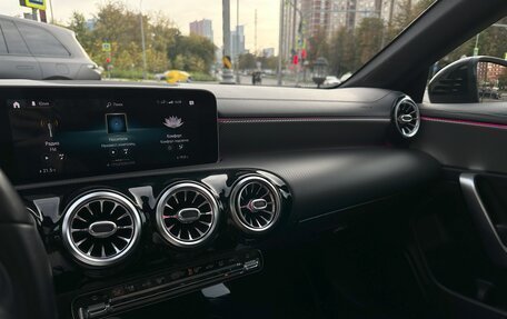 Mercedes-Benz CLA, 2019 год, 3 500 000 рублей, 13 фотография