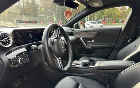 Mercedes-Benz CLA, 2019 год, 3 500 000 рублей, 11 фотография