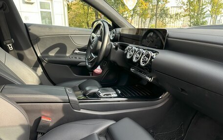 Mercedes-Benz CLA, 2019 год, 3 500 000 рублей, 14 фотография