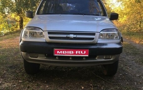 Chevrolet Niva I рестайлинг, 2004 год, 330 000 рублей, 1 фотография