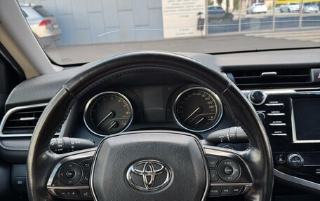 Toyota Camry, 2018 год, 2 120 000 рублей, 10 фотография