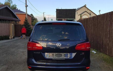Volkswagen Sharan II, 2013 год, 1 275 000 рублей, 3 фотография