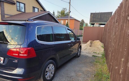 Volkswagen Sharan II, 2013 год, 1 275 000 рублей, 4 фотография