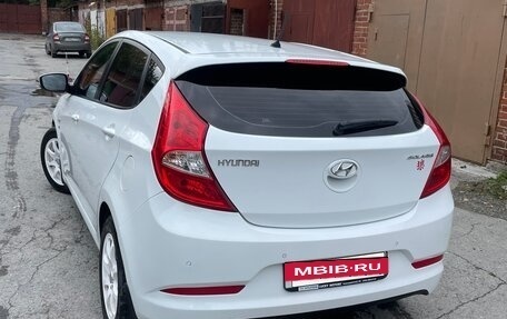 Hyundai Solaris II рестайлинг, 2015 год, 1 500 000 рублей, 6 фотография