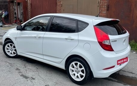 Hyundai Solaris II рестайлинг, 2015 год, 1 500 000 рублей, 5 фотография