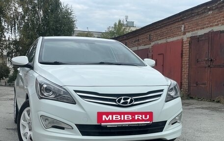 Hyundai Solaris II рестайлинг, 2015 год, 1 500 000 рублей, 2 фотография