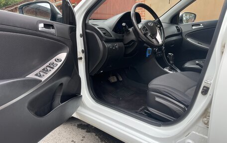 Hyundai Solaris II рестайлинг, 2015 год, 1 500 000 рублей, 16 фотография