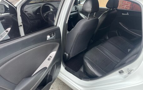 Hyundai Solaris II рестайлинг, 2015 год, 1 500 000 рублей, 15 фотография