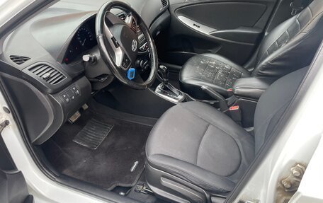 Hyundai Solaris II рестайлинг, 2015 год, 1 500 000 рублей, 18 фотография