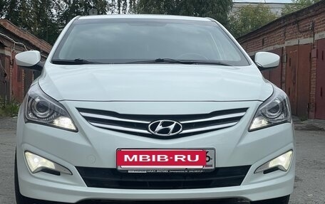 Hyundai Solaris II рестайлинг, 2015 год, 1 500 000 рублей, 12 фотография