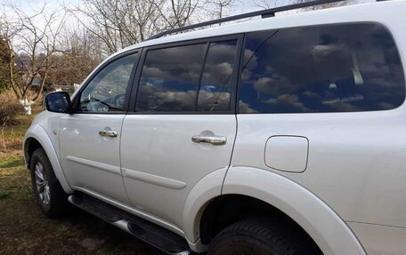 Mitsubishi Pajero Sport II рестайлинг, 2015 год, 2 500 000 рублей, 4 фотография