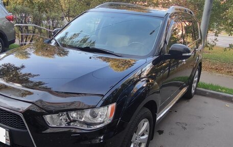 Mitsubishi Outlander III рестайлинг 3, 2010 год, 1 700 000 рублей, 11 фотография