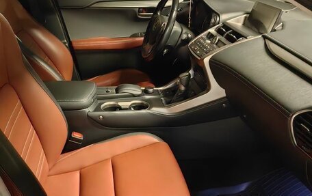 Lexus NX I, 2017 год, 3 200 000 рублей, 23 фотография