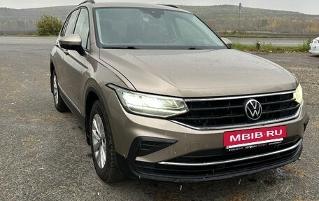 Volkswagen Tiguan II, 2021 год, 3 499 999 рублей, 2 фотография