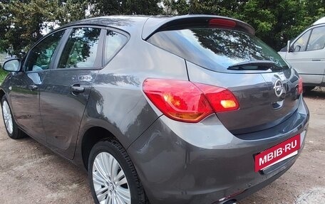 Opel Astra J, 2011 год, 680 000 рублей, 15 фотография
