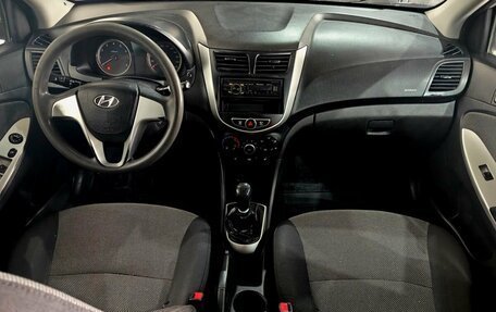 Hyundai Solaris II рестайлинг, 2011 год, 665 000 рублей, 9 фотография