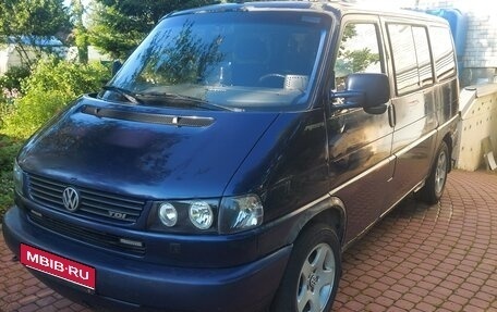 Volkswagen Multivan T4, 1999 год, 950 000 рублей, 1 фотография