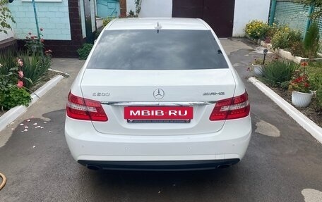 Mercedes-Benz E-Класс, 2010 год, 1 930 000 рублей, 4 фотография
